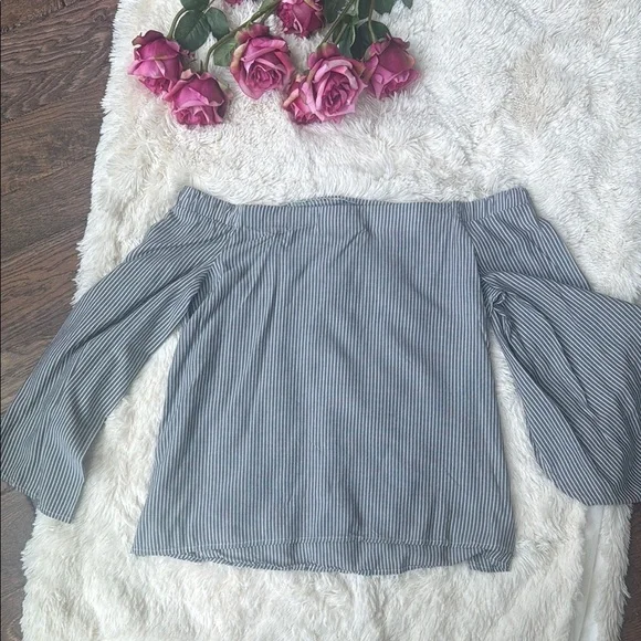 Merona Striped Off-Shoulder Top - Gray and White Size Medium - Picture 5 of 5